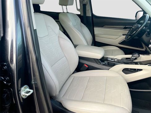 Used 2022 Kia Telluride SX w/ SX Prestige Package image 31