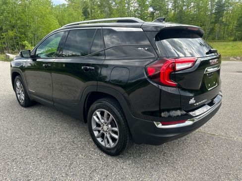 Used 2024 GMC Terrain SLT AWD/4WD image 7