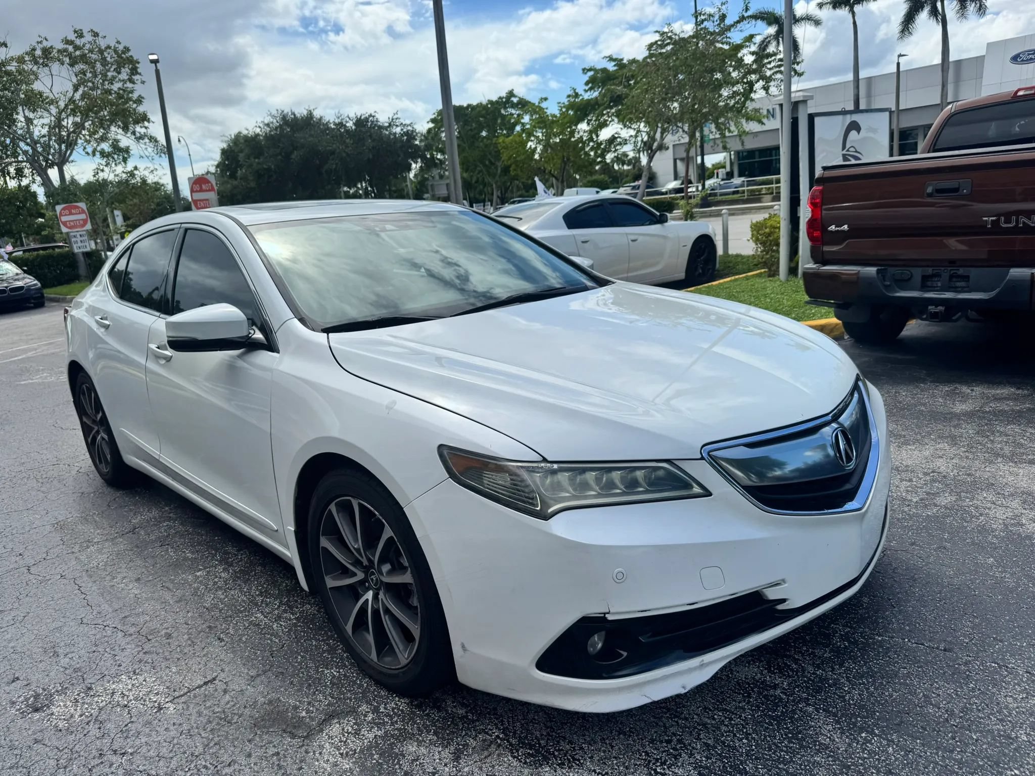 Used 2016 Acura TLX w/ Advance Package FWD image 3