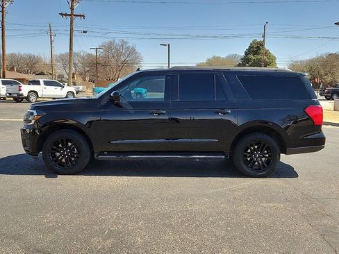 Used 2022 Ford Expedition Max XLT image 2