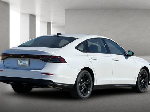 Certified 2025 Honda Accord SE image 4