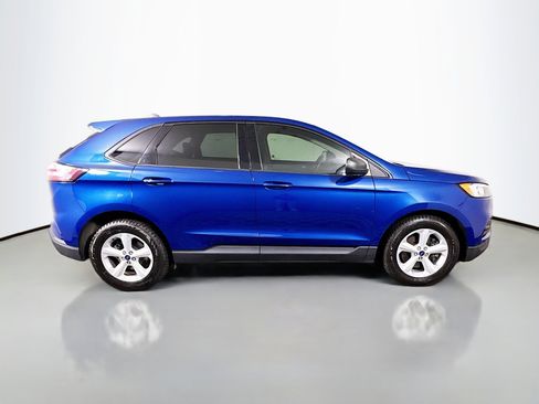 Used 2020 Ford Edge SE image 11