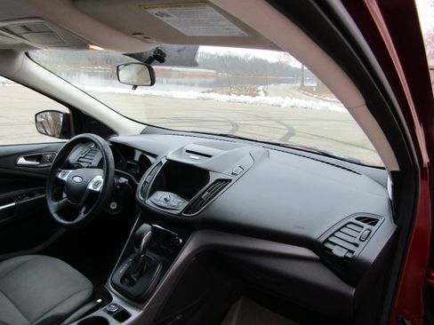 Used 2015 Ford Escape SE w/ Equipment Group 201A image 18