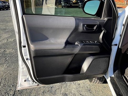 Used 2023 Toyota Tacoma SR image 9