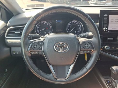 Used 2022 Toyota Camry SE FWD image 18