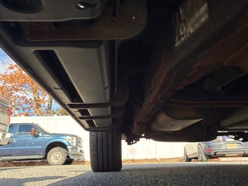 Used 2009 Cadillac Escalade AWD image 29