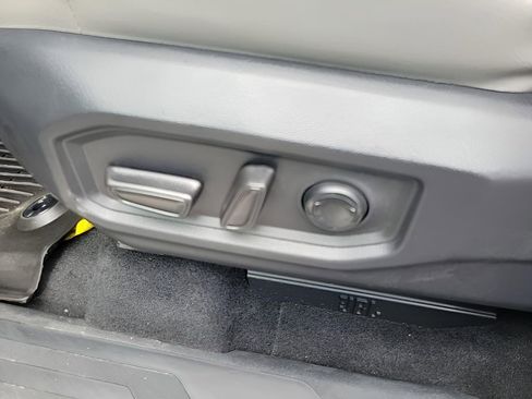 Used 2024 Toyota Tundra Limited image 10