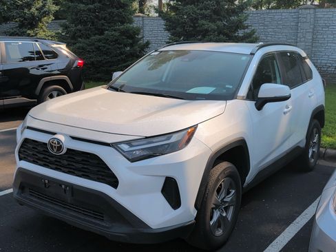 Certified 2025 Toyota RAV4 XLE AWD/4WD image 2