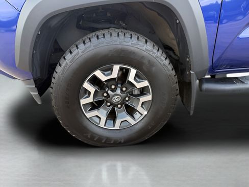Used 2023 Toyota Tacoma TRD Off-Road w/ TRD Premium Off Road Package AWD/4WD image 26
