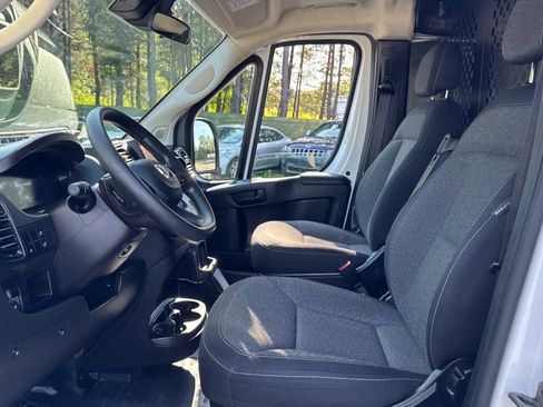 Used 2023 RAM ProMaster 2500 image 9