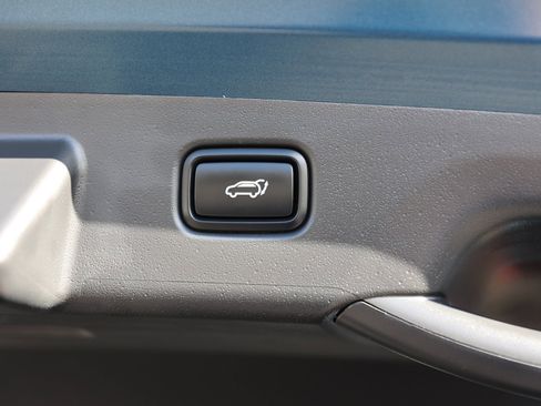 Used 2024 Kia Niro SX Touring image 15