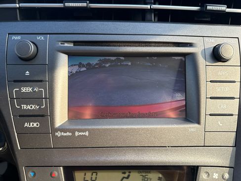 Used 2015 Toyota Prius Three FWD image 21
