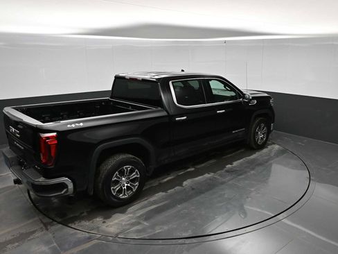 Used 2025 GMC Sierra 1500 SLT AWD/4WD image 30