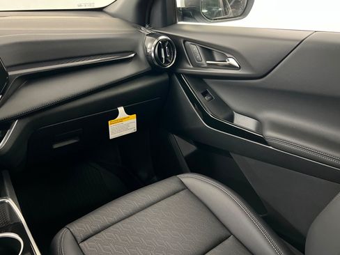 New 2027 Chevrolet Equinox LT w/ Convenience Package II AWD/4WD image 11