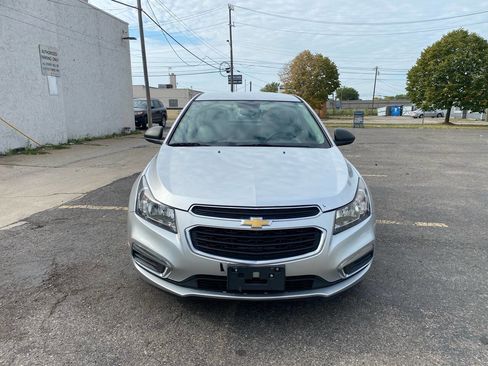 Used 2016 Chevrolet Cruze LS image 3