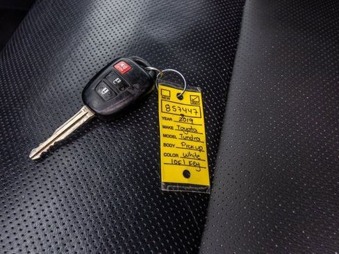 Used 2019 Toyota Tundra Platinum image 10