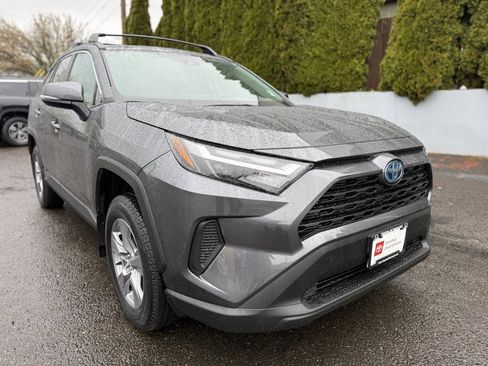 Certified 2022 Toyota RAV4 XLE image 2