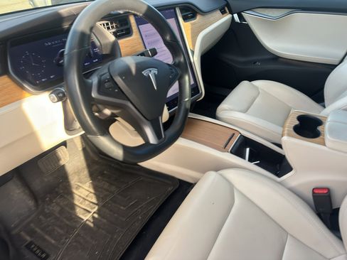 Used 2020 Tesla Model S Long Range image 2