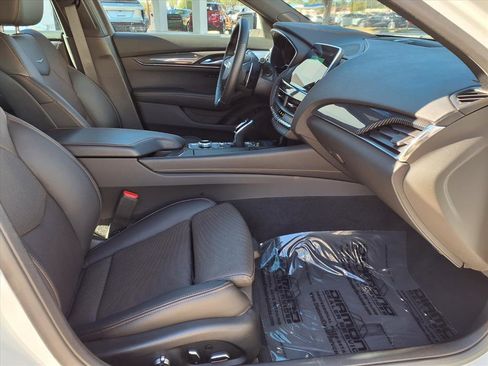 Used 2023 Cadillac CT5 V w/ Premium Package image 9
