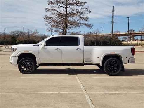 Used 2023 GMC Sierra 3500 Denali w/ Technology Package image 4