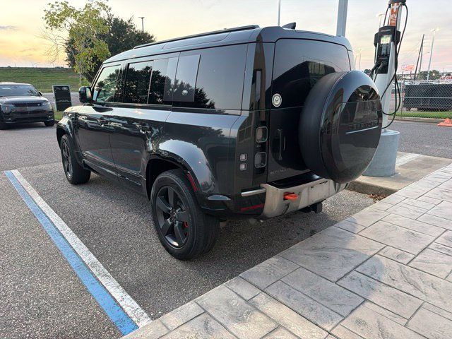 Used 2023 Land Rover Defender 110 X AWD/4WD image 3