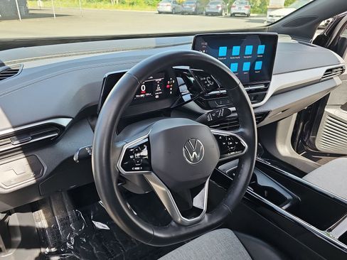 Used 2024 Volkswagen ID.4 Standard image 15