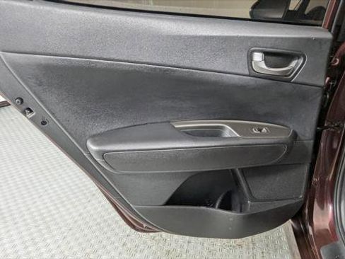 Used 2019 Kia Optima LX image 16