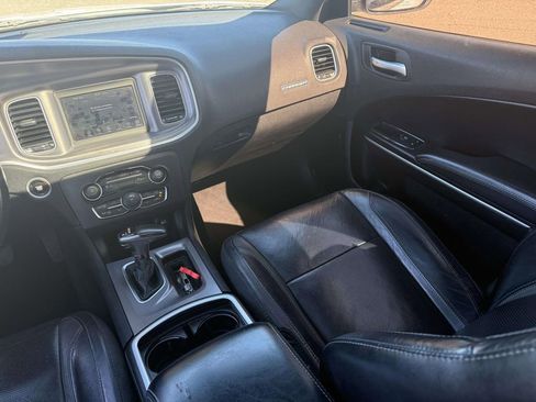 Used 2019 Dodge Charger SXT w/ Leather Interior Group image 29