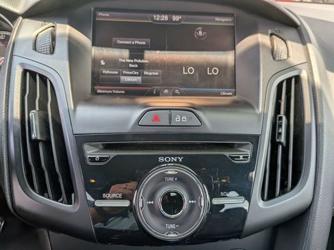 Used 2014 Ford Focus ST w/ Equipment Group 202A FWD image 30