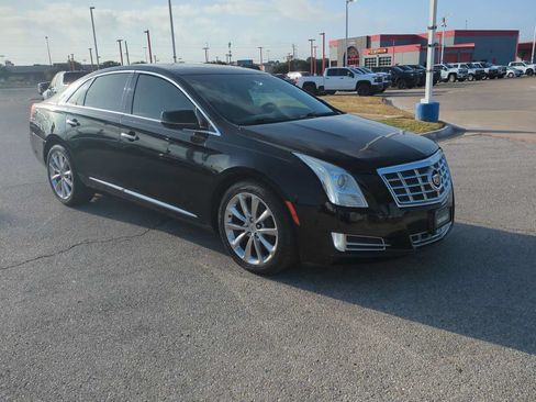 Used 2014 Cadillac XTS Luxury FWD image 2