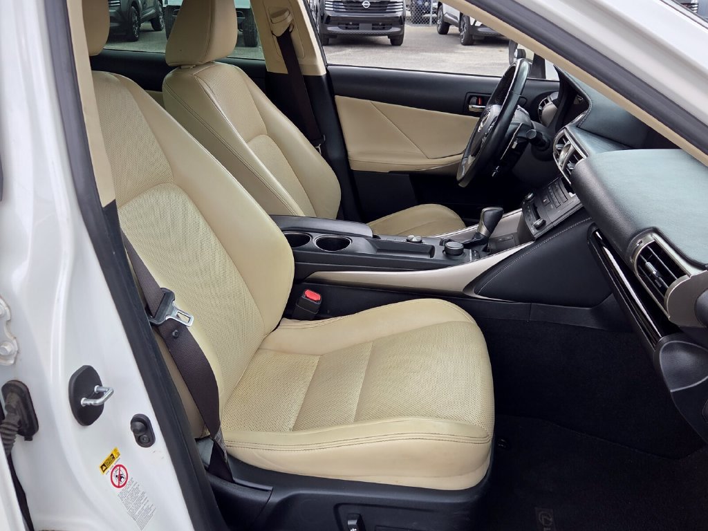 Used 2015 Lexus IS 250 w/ Premium Package RWD image 13