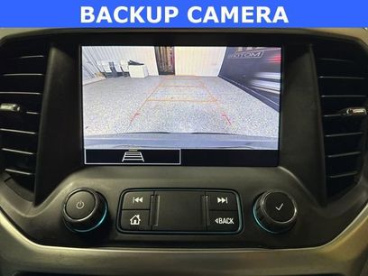 Used 2023 GMC Acadia SLE w/ Driver Convenience Package