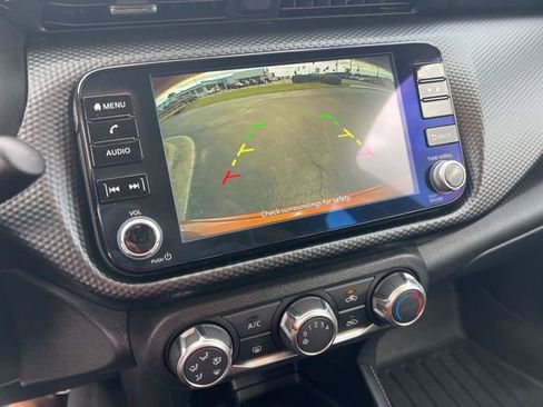Used 2024 Nissan Kicks SV image 15