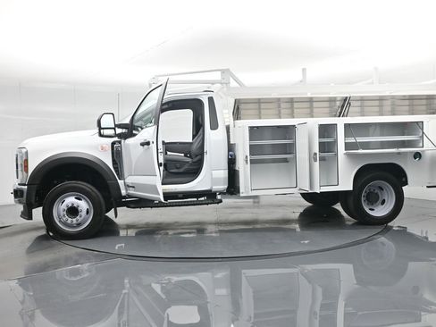 New 2025 Ford F550 2WD Regular Cab Super Duty image 40