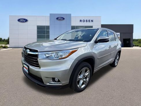 Used 2014 Toyota Highlander Limited Platinum AWD/4WD image 3