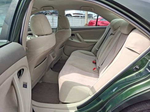 Used 2010 Toyota Camry LE FWD image 8