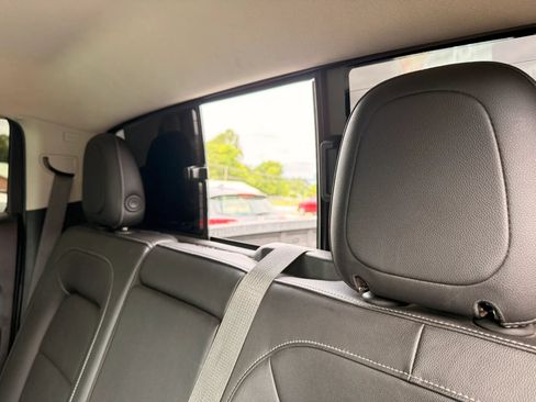 Used 2018 Chevrolet Colorado Z71 AWD/4WD image 40