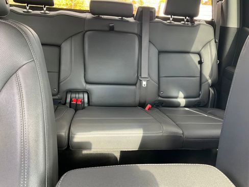 Used 2024 GMC Sierra 1500 SLT image 21