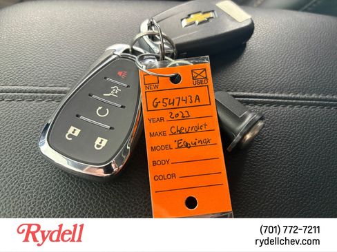 Used 2023 Chevrolet Equinox Premier AWD/4WD image 21