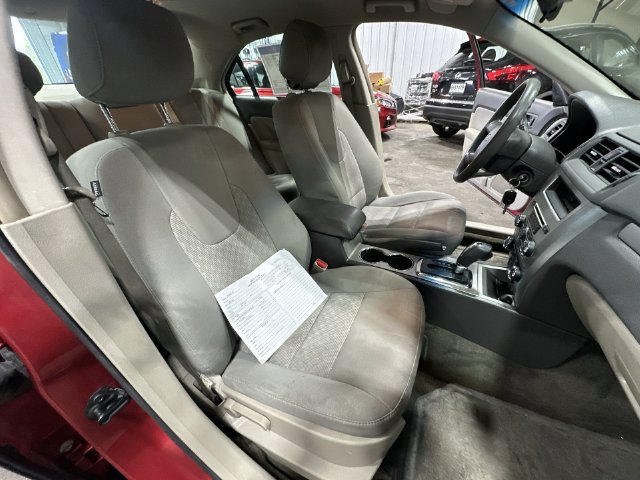 Used 2012 Ford Fusion SE FWD image 32