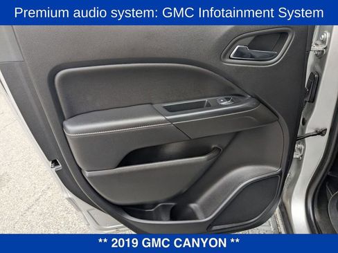 Used 2019 GMC Canyon SLE w/ SLE Convenience Package image 18