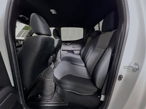 Used 2023 Toyota Tacoma TRD Sport image 29