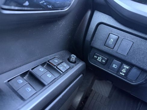 Used 2023 Toyota Tacoma TRD Off-Road w/ Black Out Package (TMS) AWD/4WD image 36