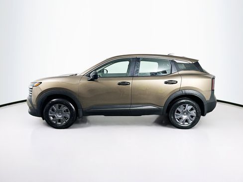 Used 2025 Nissan Kicks S image 4
