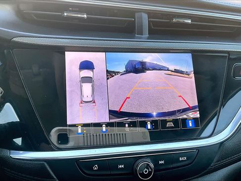 Used 2020 Buick Encore GX Essence w/ Experience Buick Package image 26