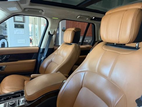 Used 2019 Land Rover Range Rover Long Wheelbase Autobiography image 9