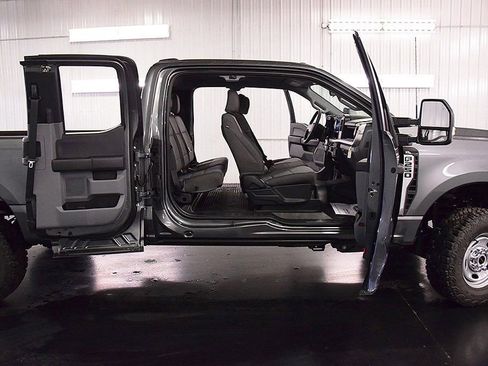 New 2026 Ford F250 XL w/ XL Off-Road Package AWD/4WD image 30