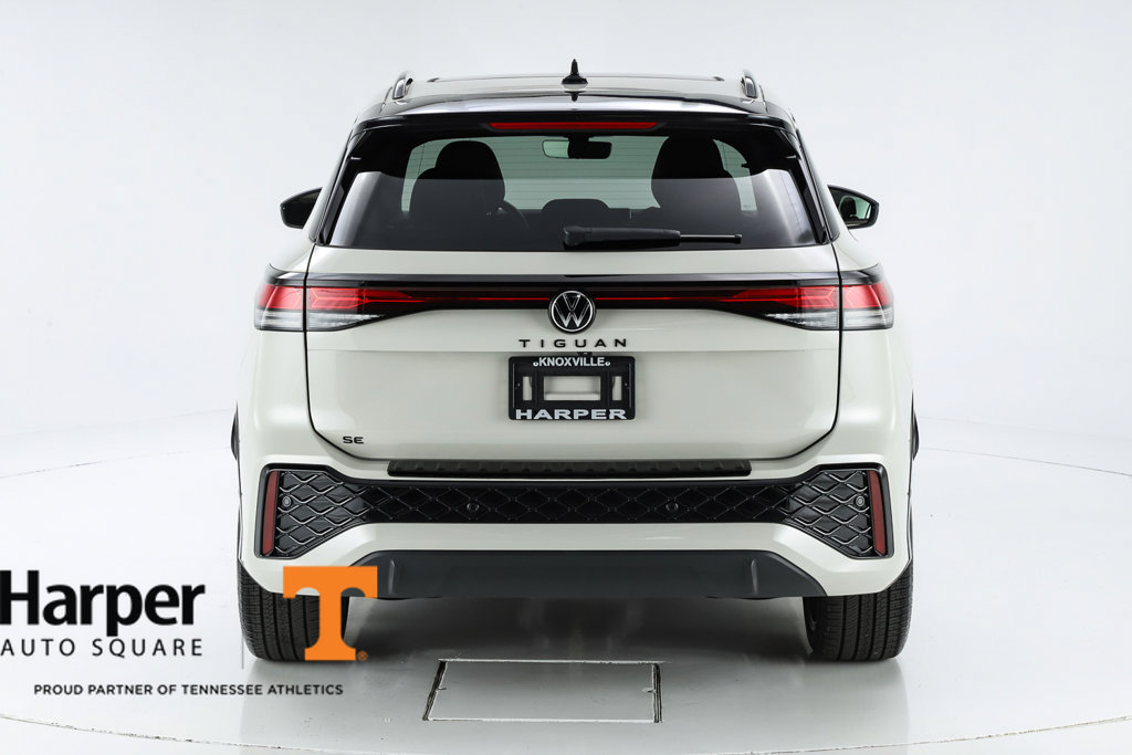 Used 2025 Volkswagen Tiguan SE R-Line FWD image 47