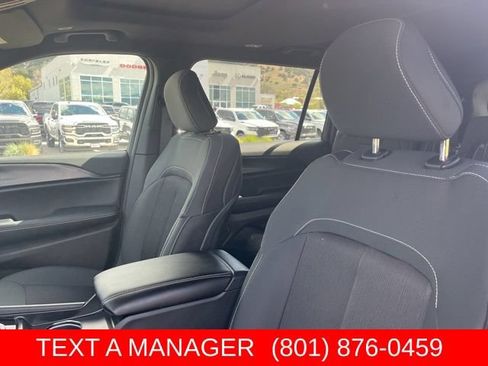 New 2026 Jeep Grand Cherokee L 4WD image 13