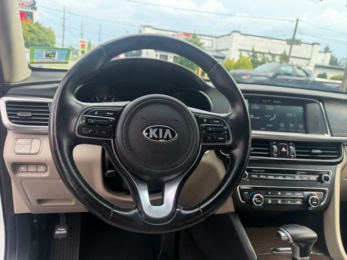 Used 2016 Kia Optima EX w/ Premium Package FWD image 12